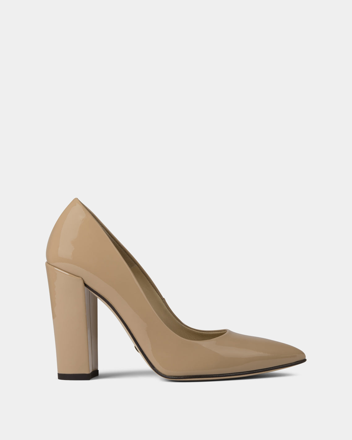 kallu-kallú-beige-patent-leather-shoes-for-women-made-in-spain-heels-shoes-high-heels-pums