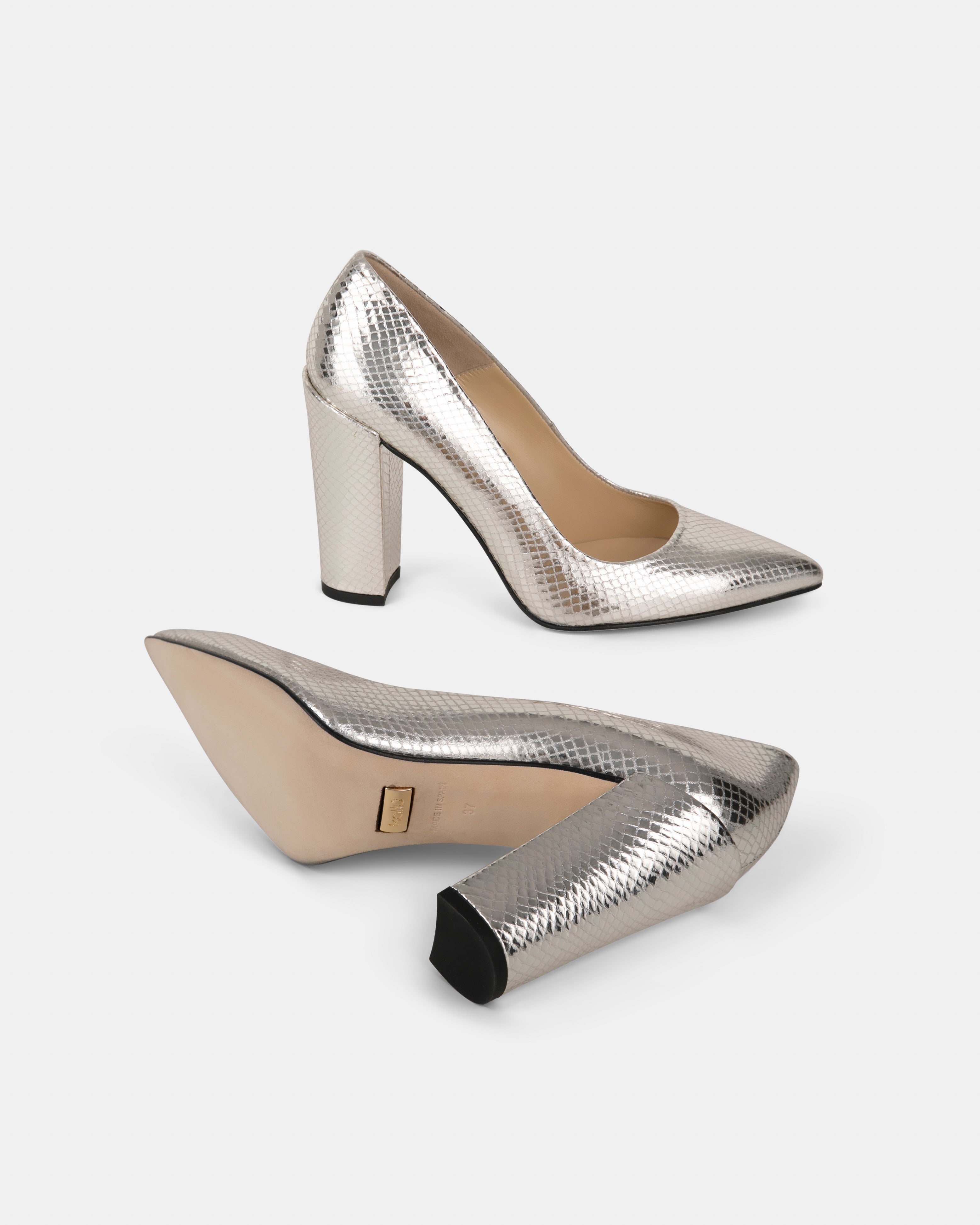 CAELA Heels PL