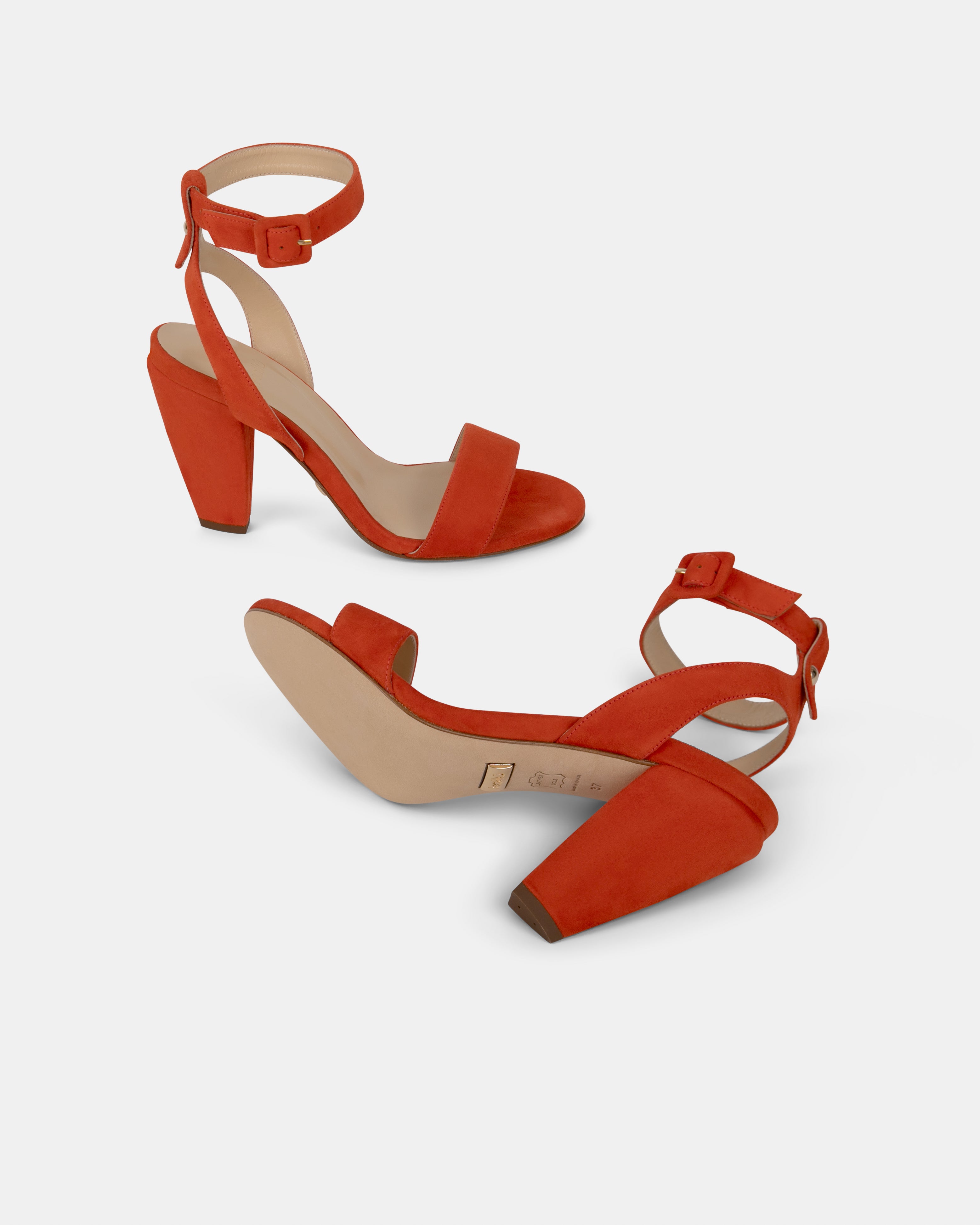KARA Heels RJ
